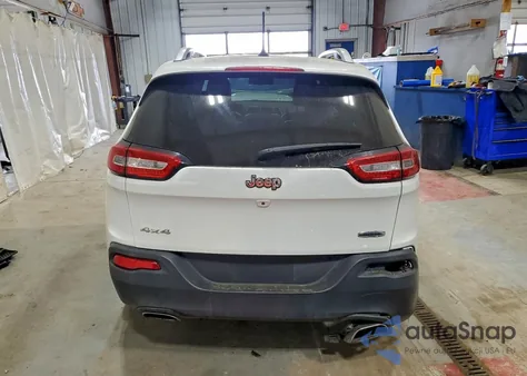 2017 Jeep Cherokee Latitude z USA, uszkodzony, nr VIN 1C4PJMCS3HW575668